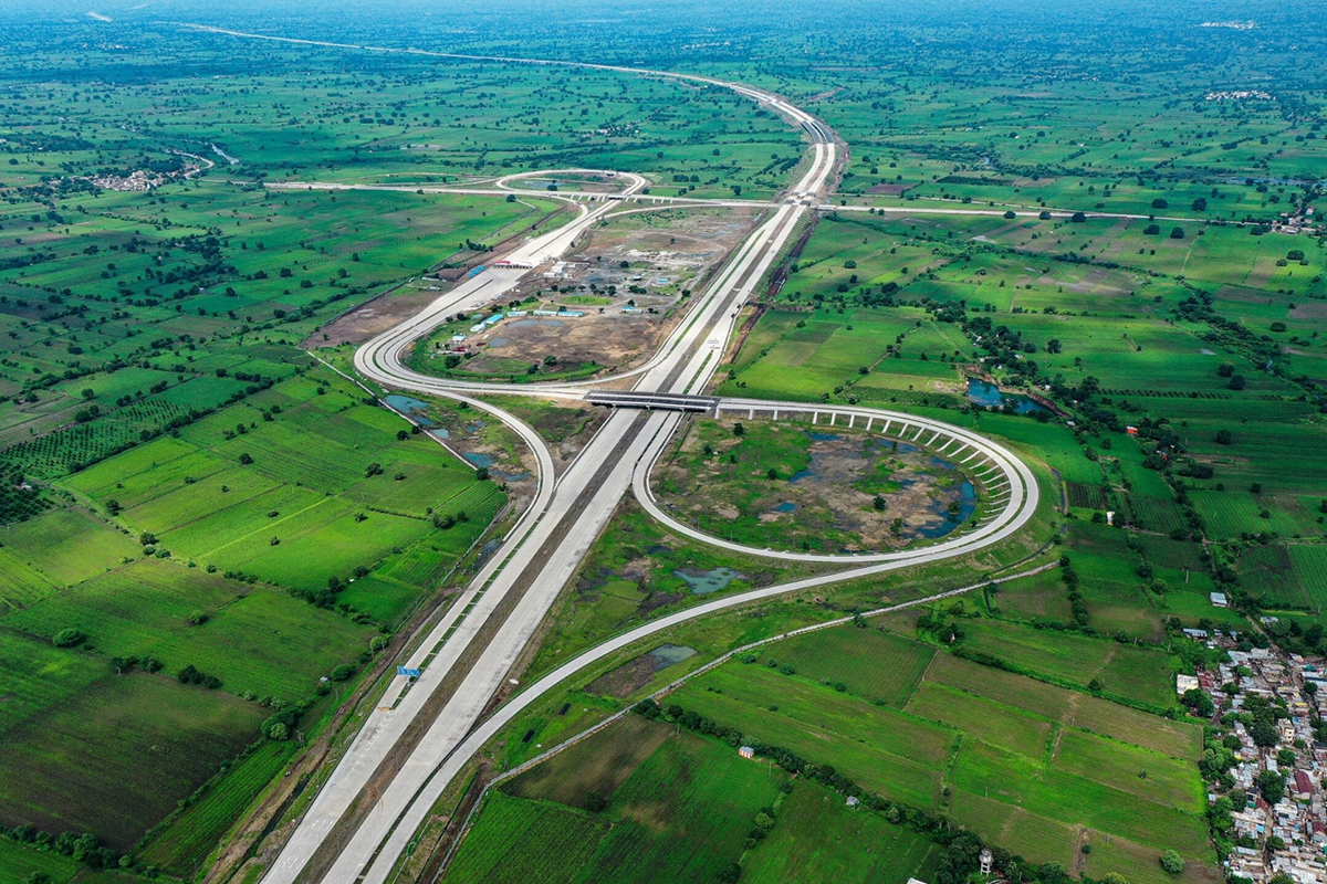 Mumbai Highway Land